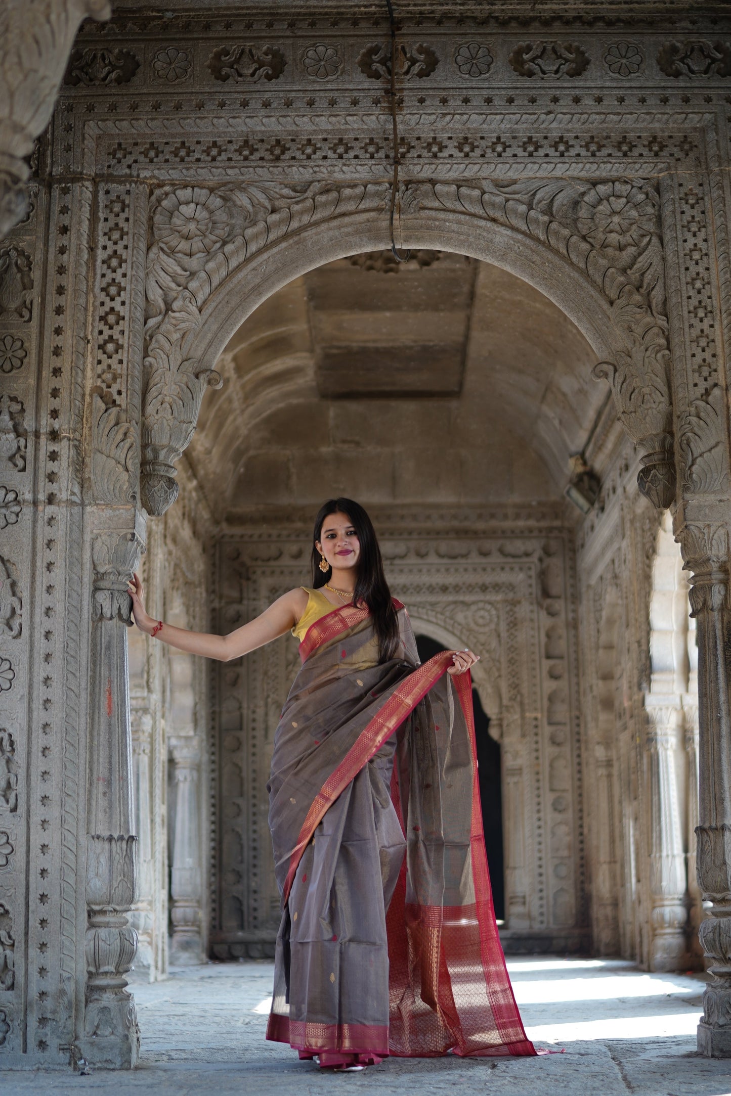 Grey and Orange Maheshwari Silk Cotton Handloom Saree