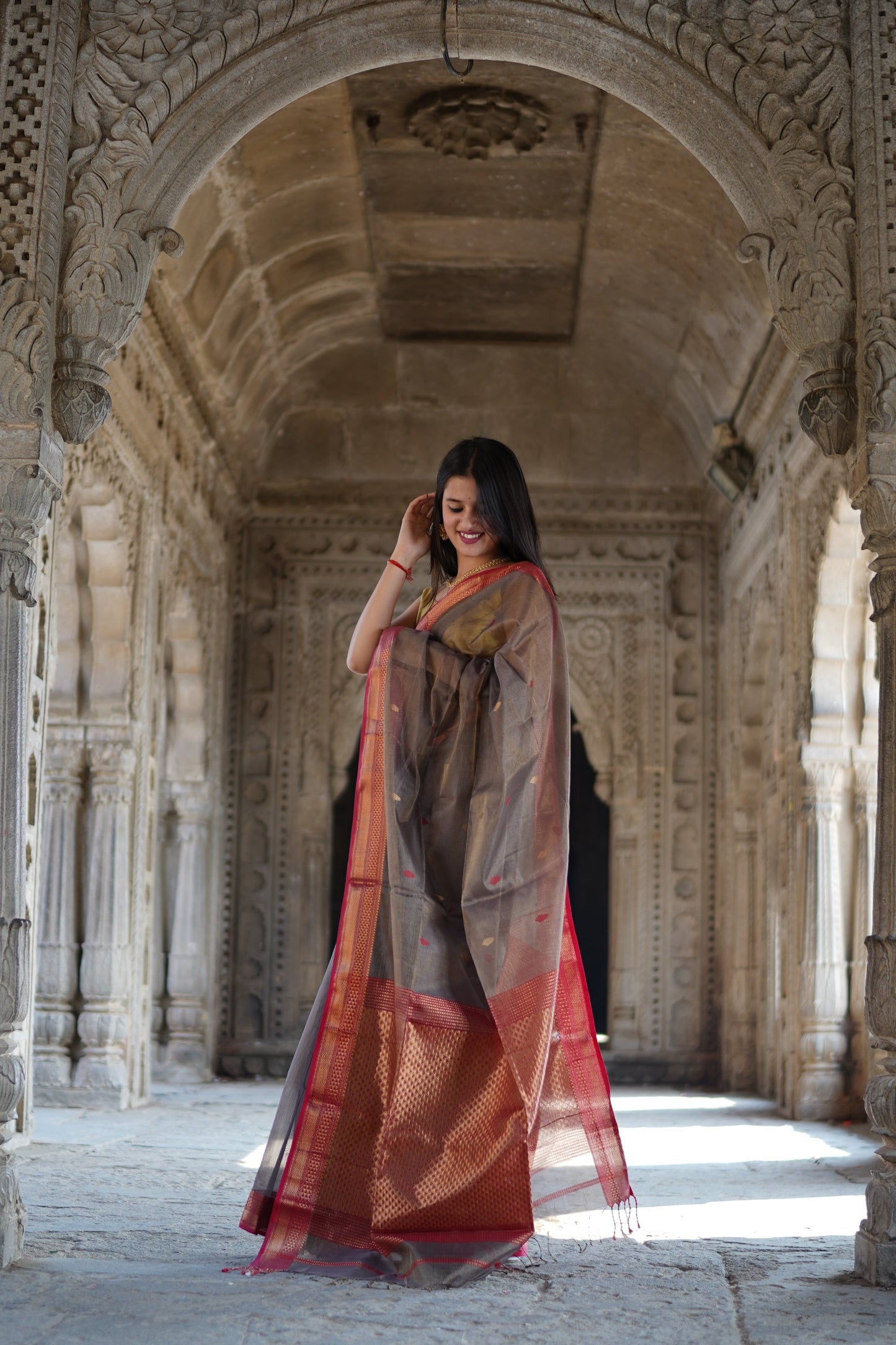 Grey and Orange Maheshwari Silk Cotton Handloom Saree