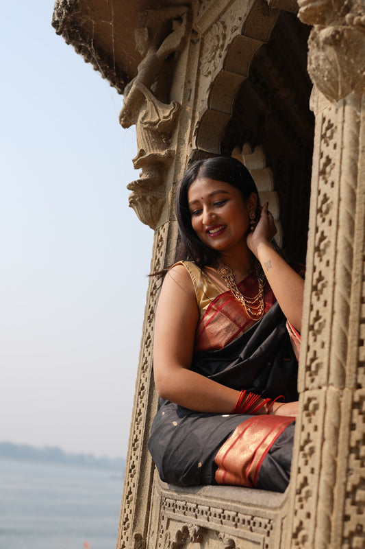 Black Maheshwari Silk Cotton Handloom Saree