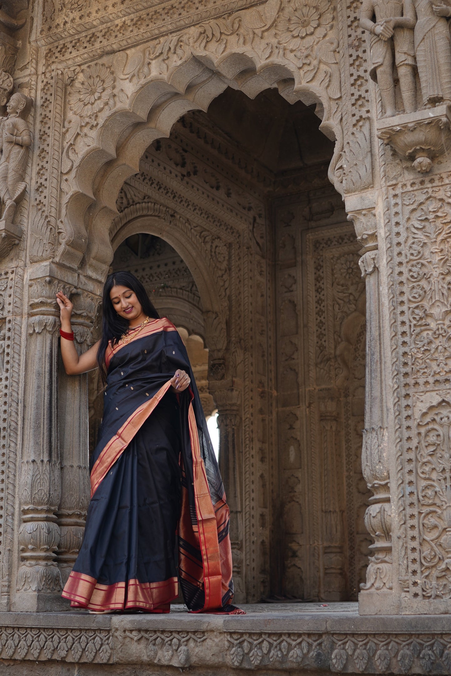 Black Maheshwari Silk Cotton Handloom Saree