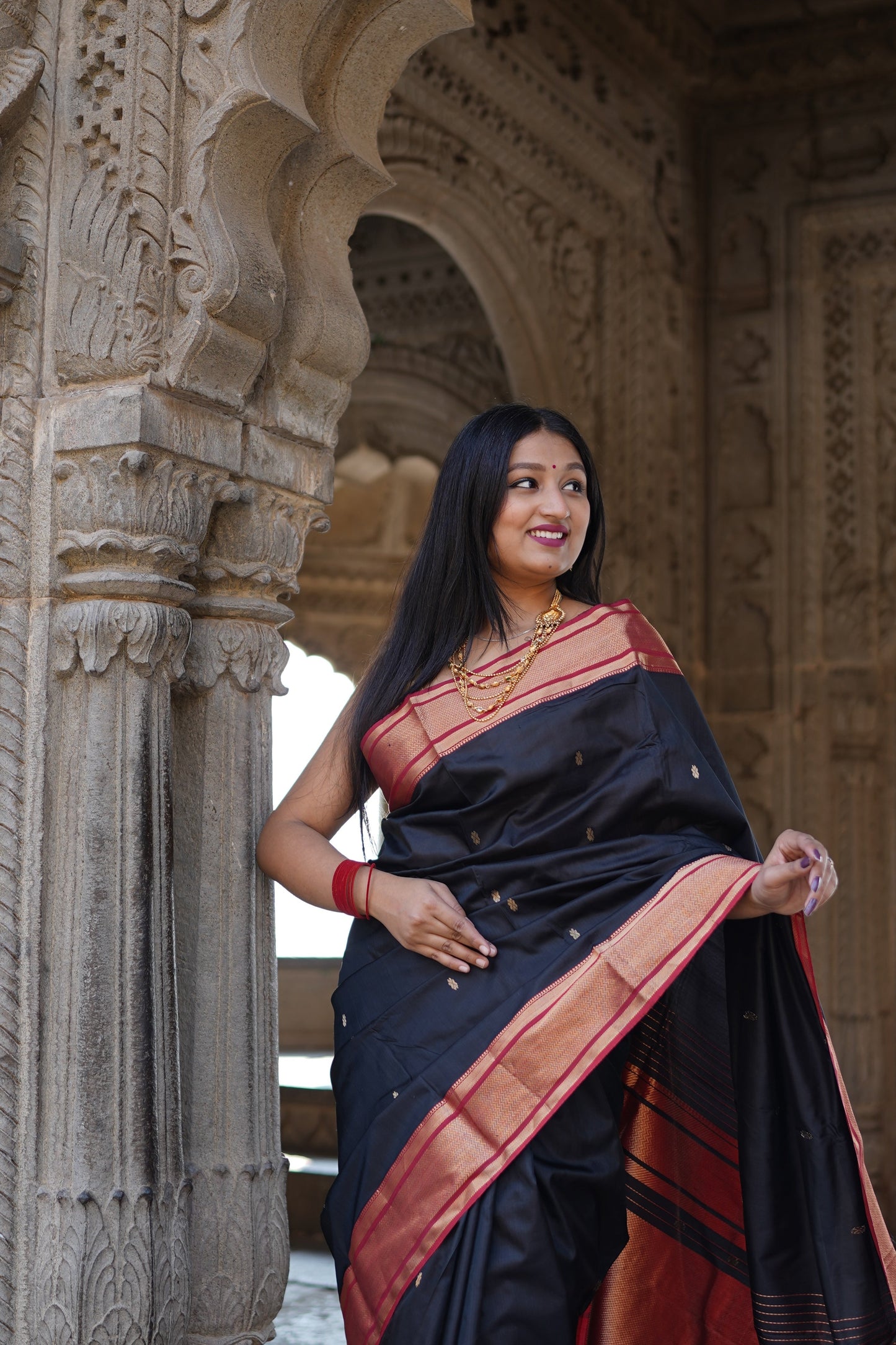 Black Maheshwari Silk Cotton Handloom Saree