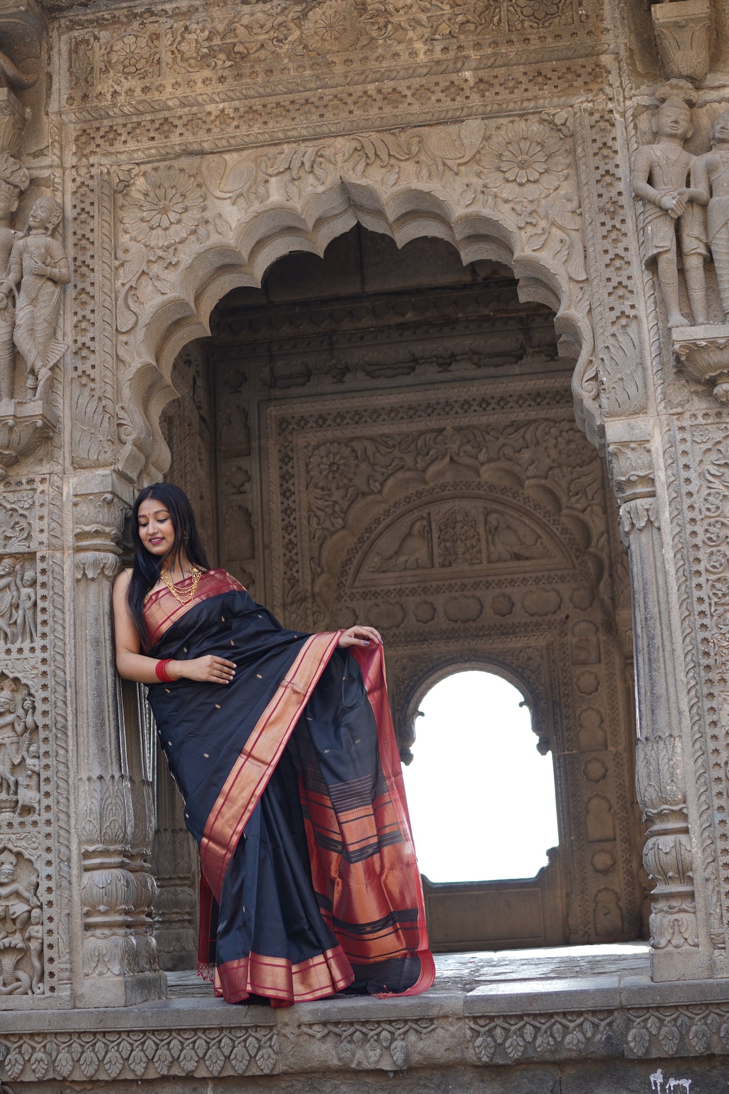 Black Maheshwari Silk Cotton Handloom Saree