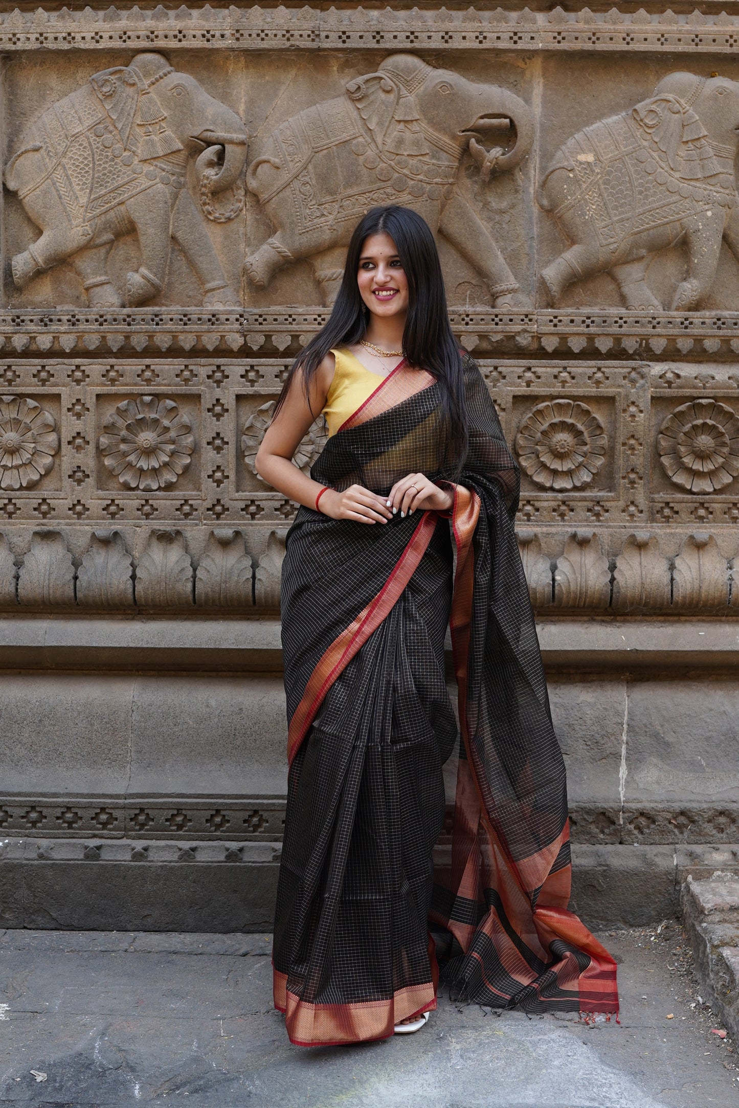 Black Maheshwari Silk Cotton Handloom Saree