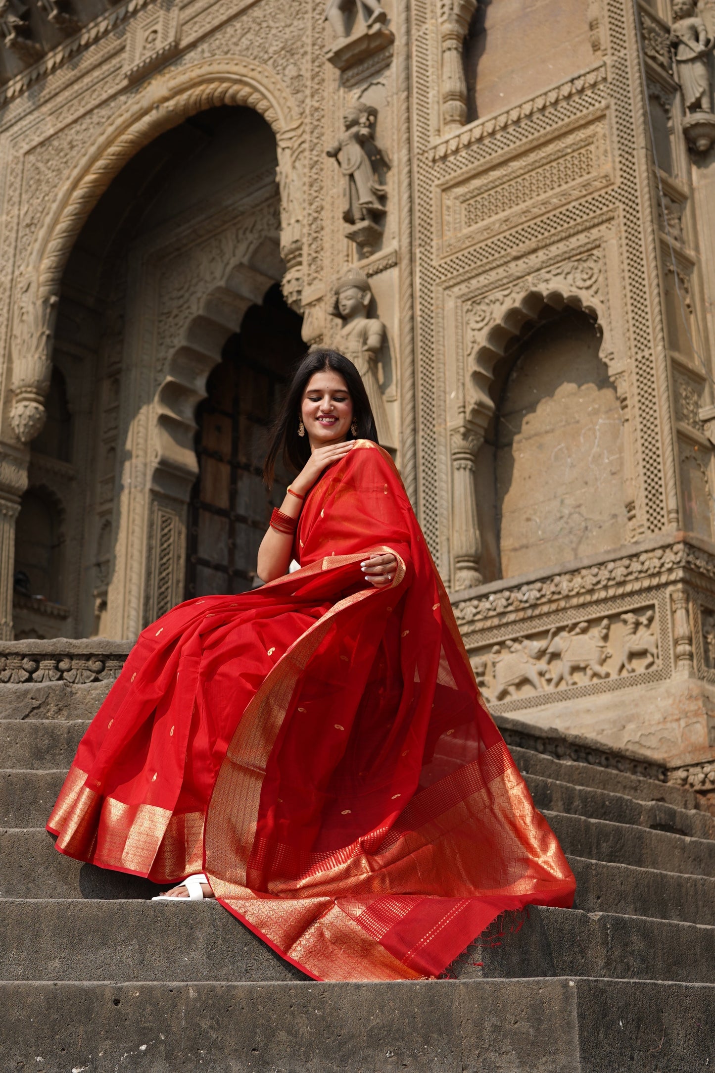Red Maheshwari Silk Cotton Handloom Saree