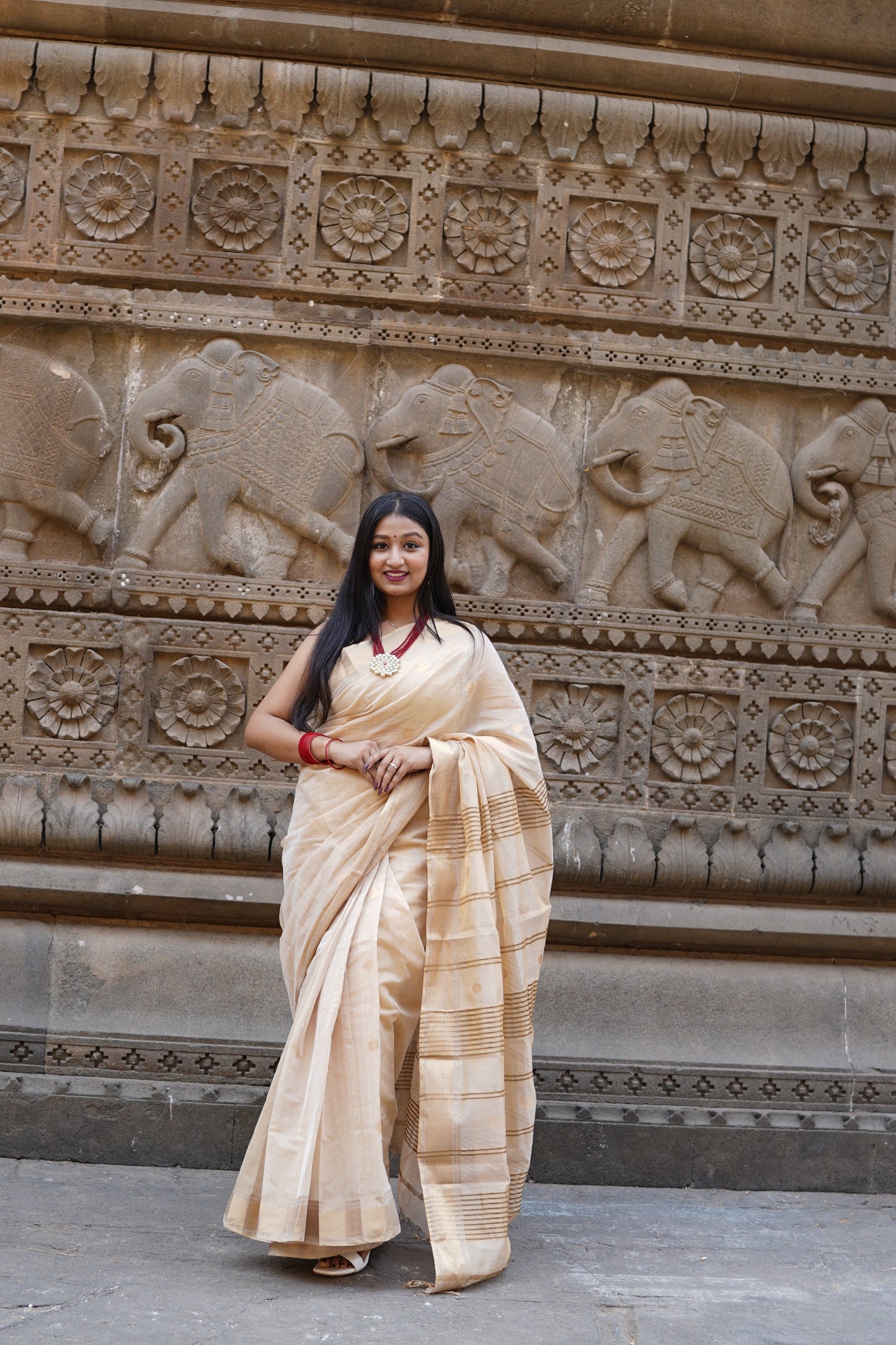 Beige Maheshwari Silk Cotton Handloom Saree