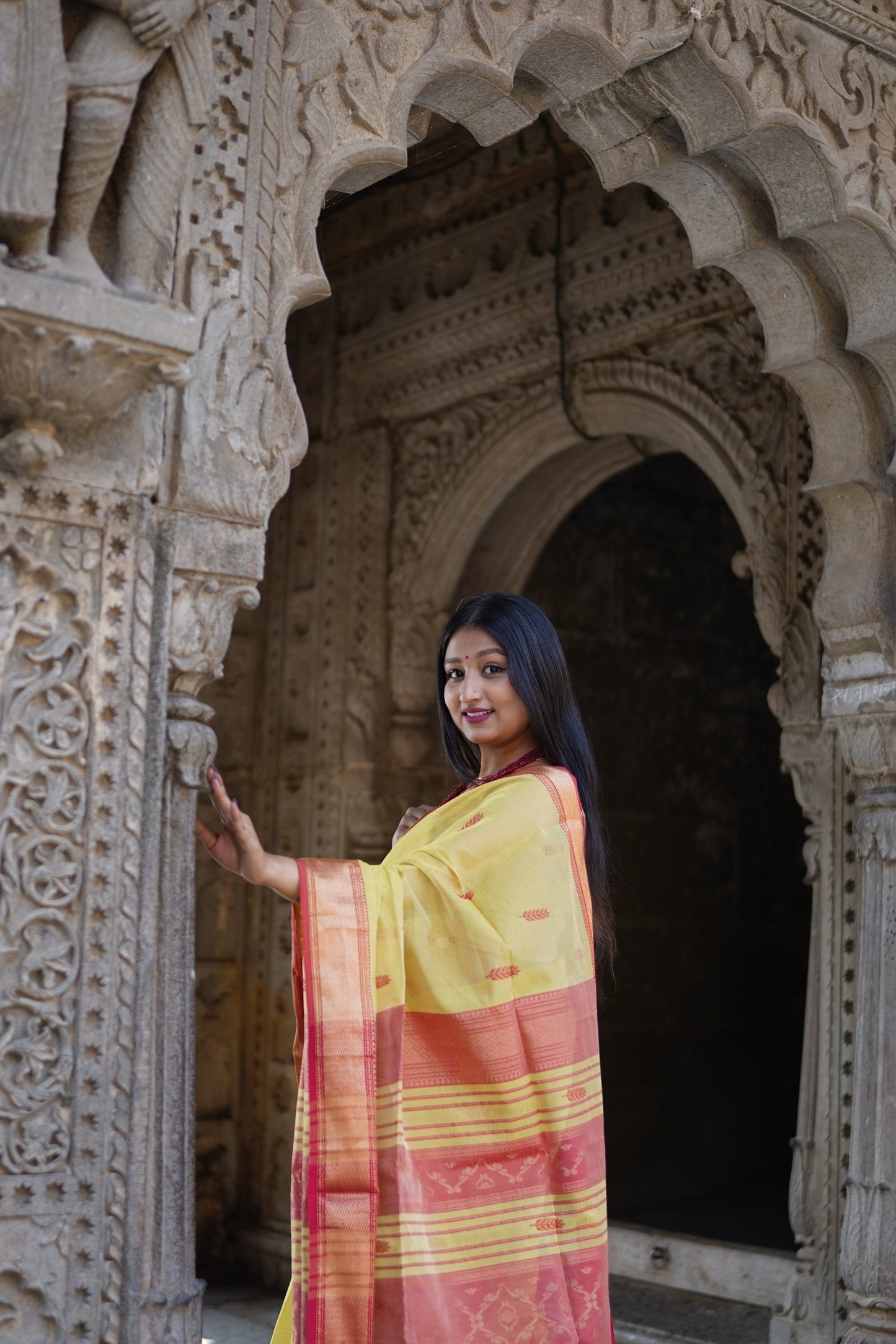 Yellow and Orange Maheshwari Silk Cotton Handloom Saree